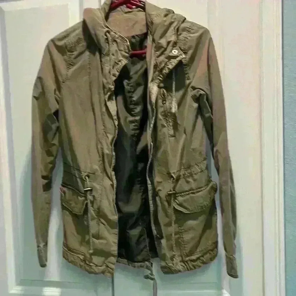 Divided utility jacket